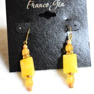 NIP Franco Gia Sunshine Yellow/ Peach Accent Bead Dangle Gold Tone Hook Earrings